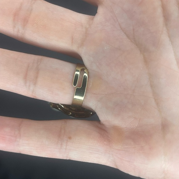 Elegant gold ring with crystal and Pearl and embellishment - Picture 4 of 4